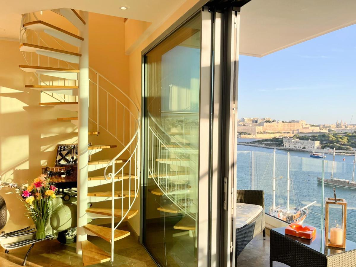 Unique Seafront Triplex Penthouse With Panoramic Bedroom & Rooftop Jacuzzi Overlooking Valletta スリーマ エクステリア 写真