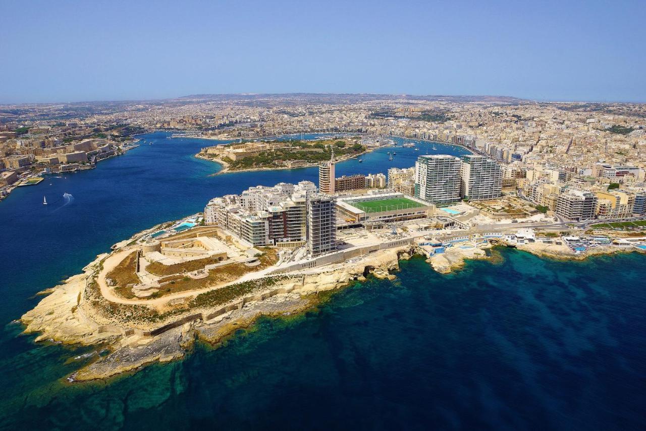 Unique Seafront Triplex Penthouse With Panoramic Bedroom & Rooftop Jacuzzi Overlooking Valletta スリーマ エクステリア 写真